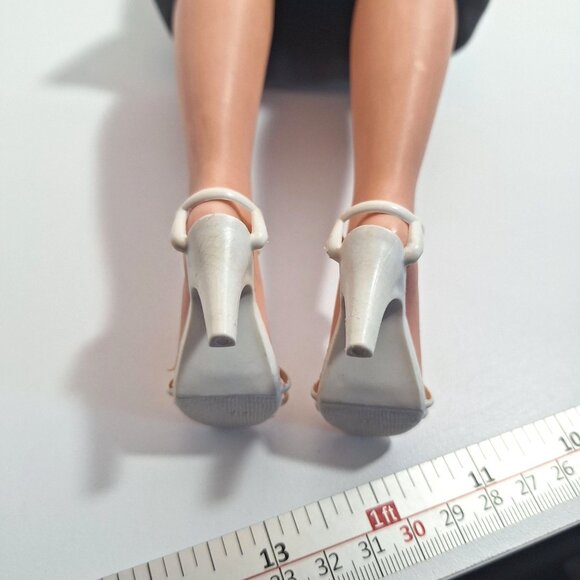 14R Revlon Style Fashion Girl Doll 19" Original Clothes Shoes Earrings Vintage - Picture 9 of 16